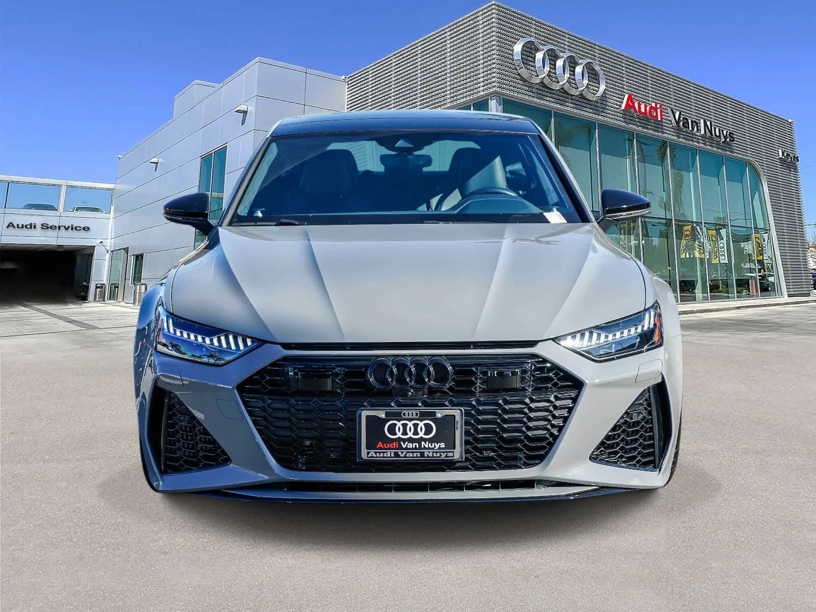 Thumbnail: 2022 Audi RS 7 - 6