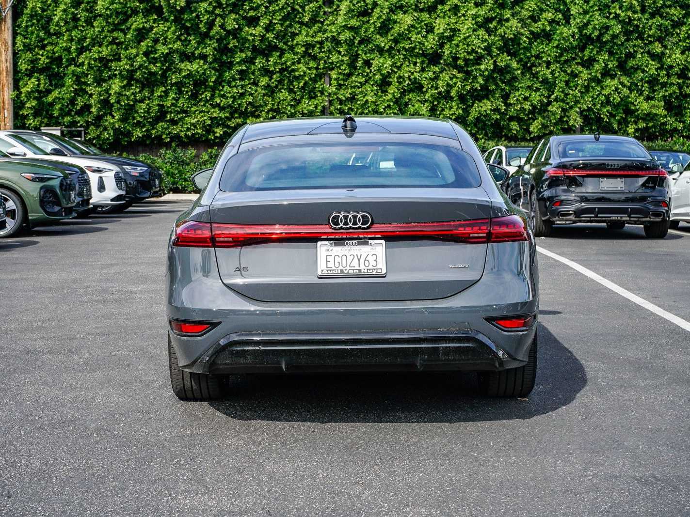 Thumbnail: 2025 Audi e-tron - 3