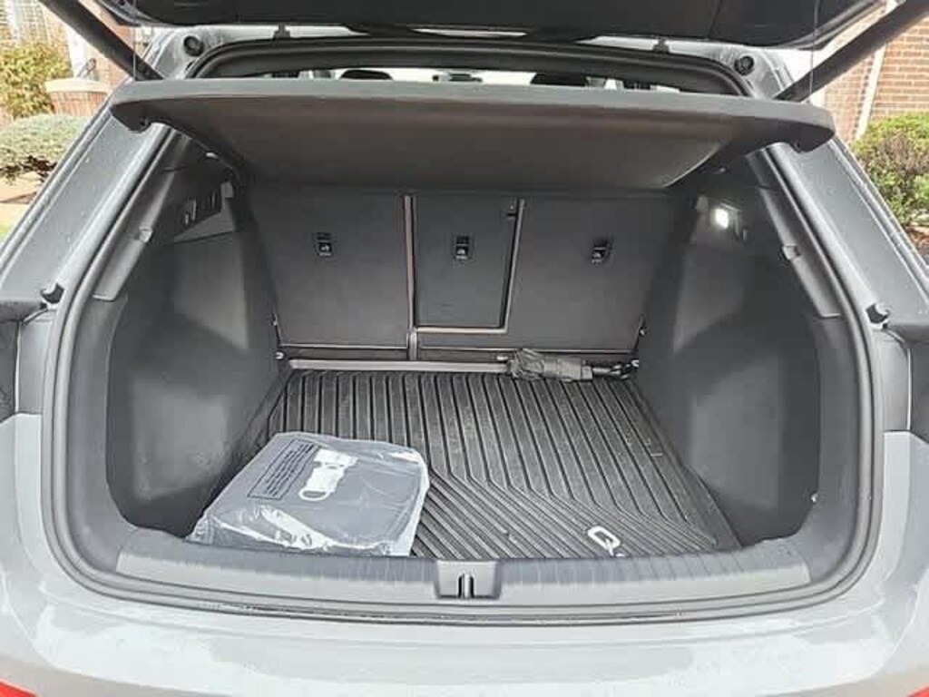 Used 2025 Audi Q4 e-tron Premium SUV