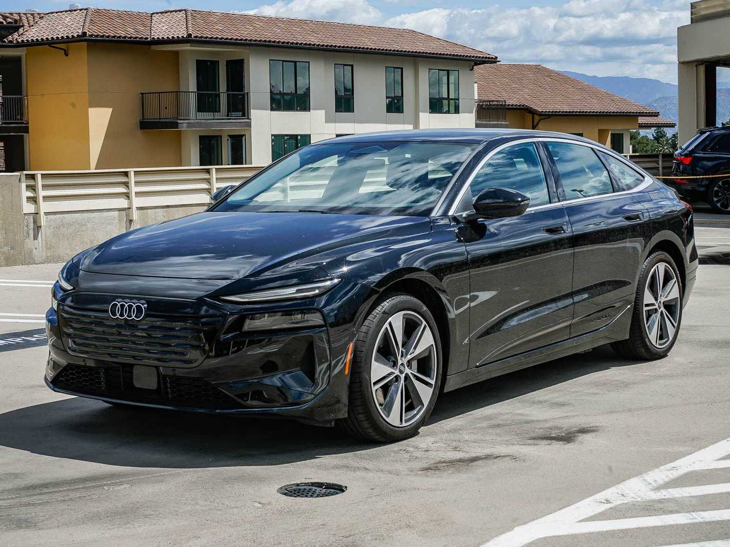 2025 Audi e-tron Premium -
                  Sherman Oaks, CA