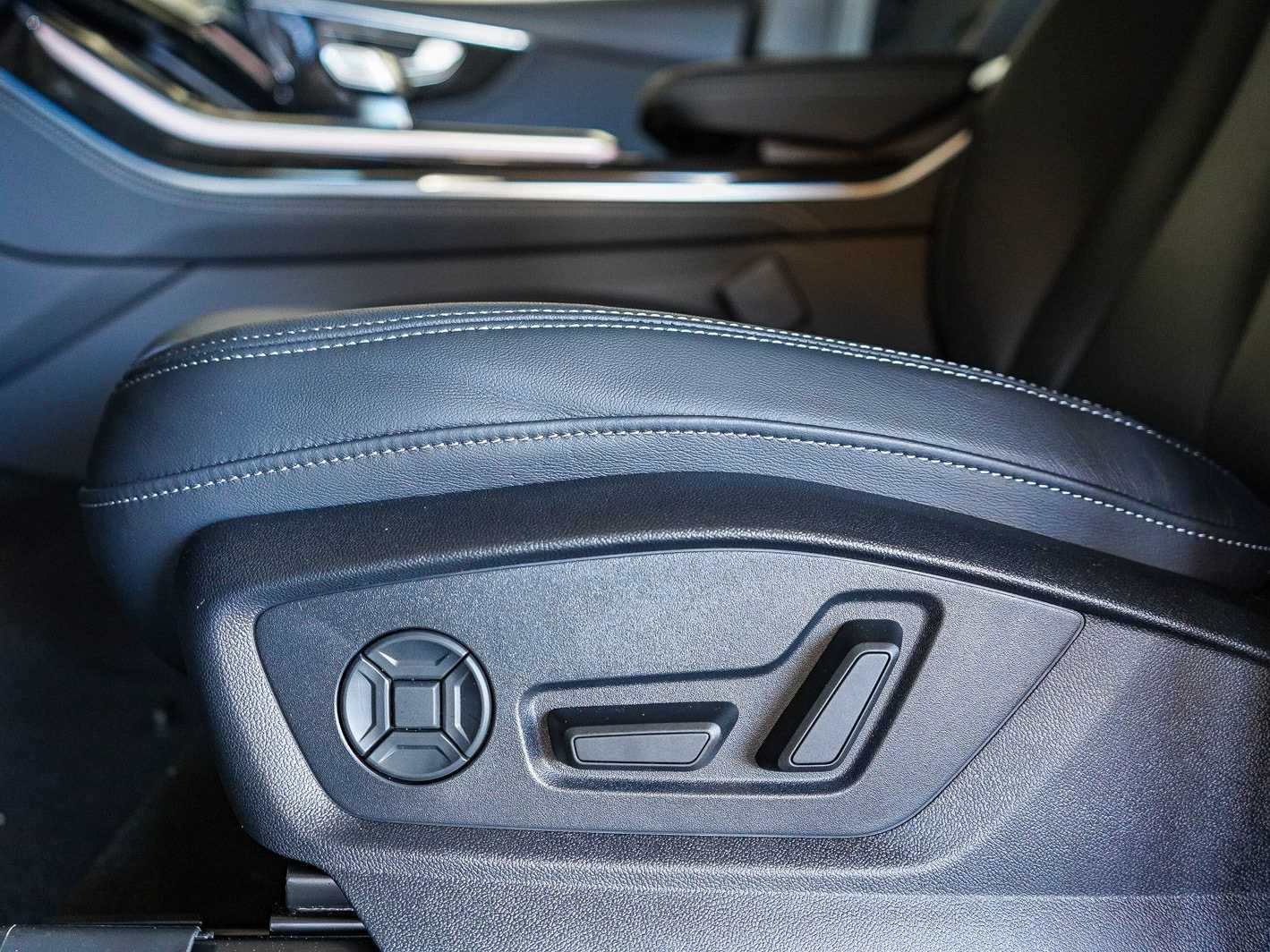 Thumbnail: 2026 Audi Q7 - 21