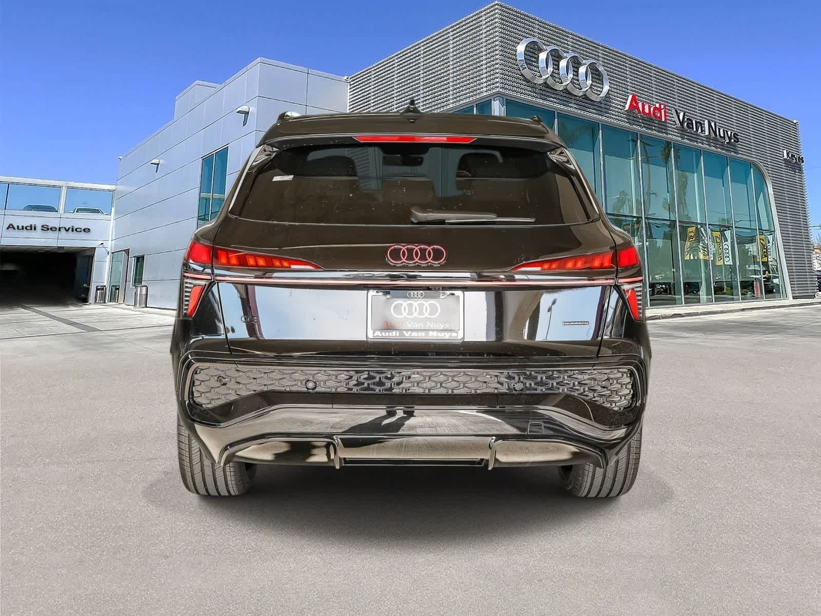 Thumbnail: 2026 Audi Q3 - 5