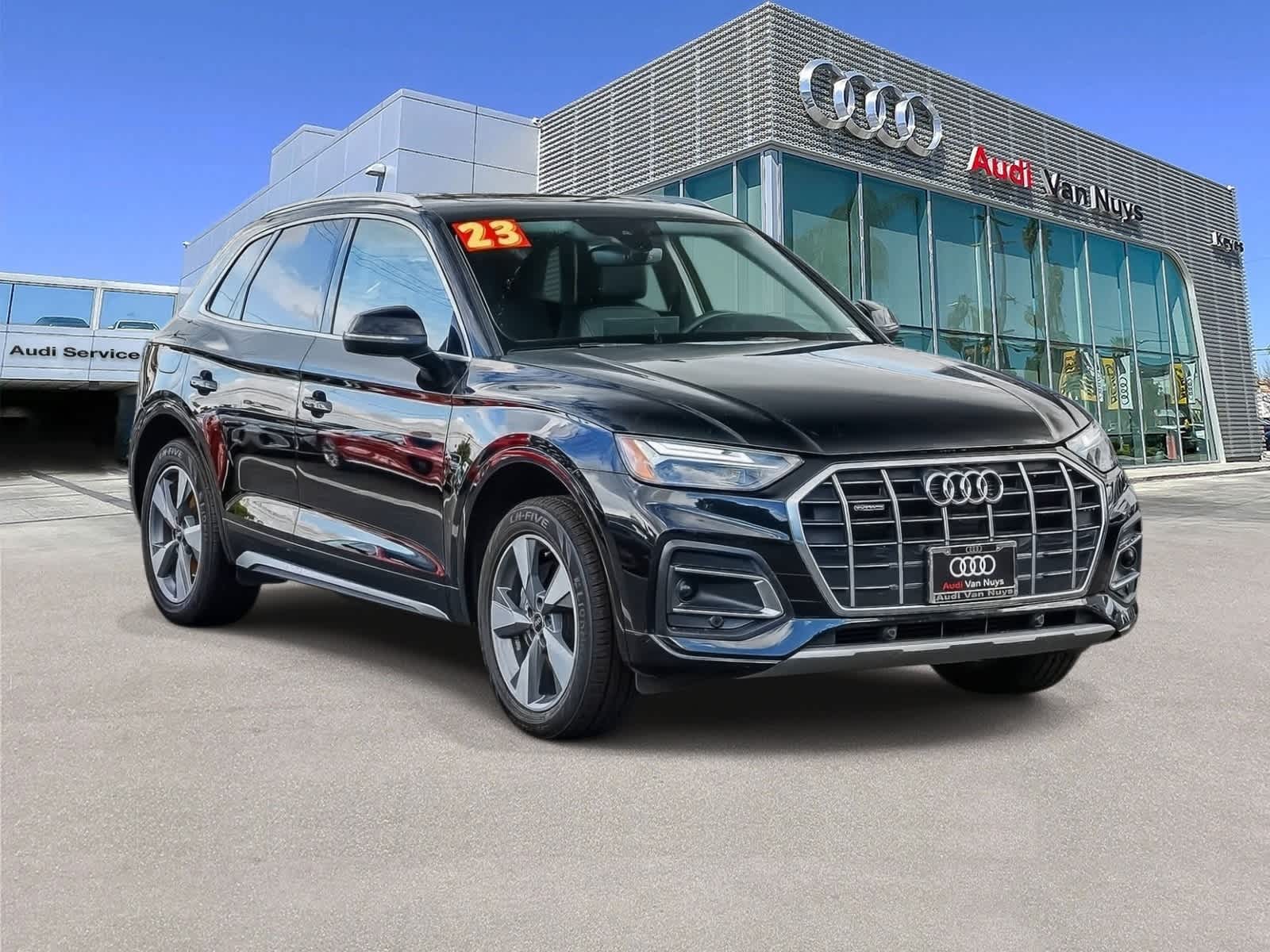Thumbnail: 2023 Audi Q5 - 3
