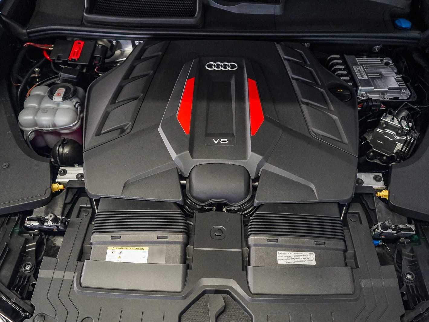 Thumbnail: 2026 Audi SQ8 - 26