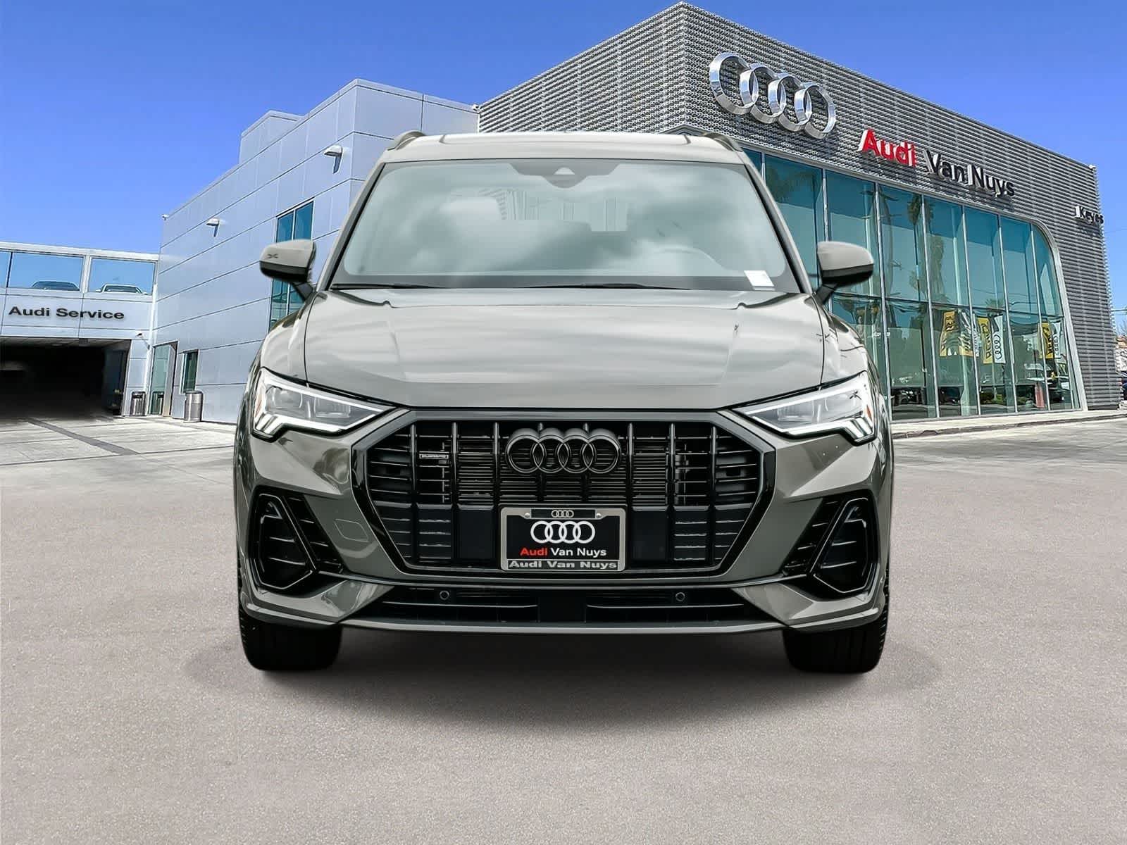 Thumbnail: 2025 Audi Q3 - 6