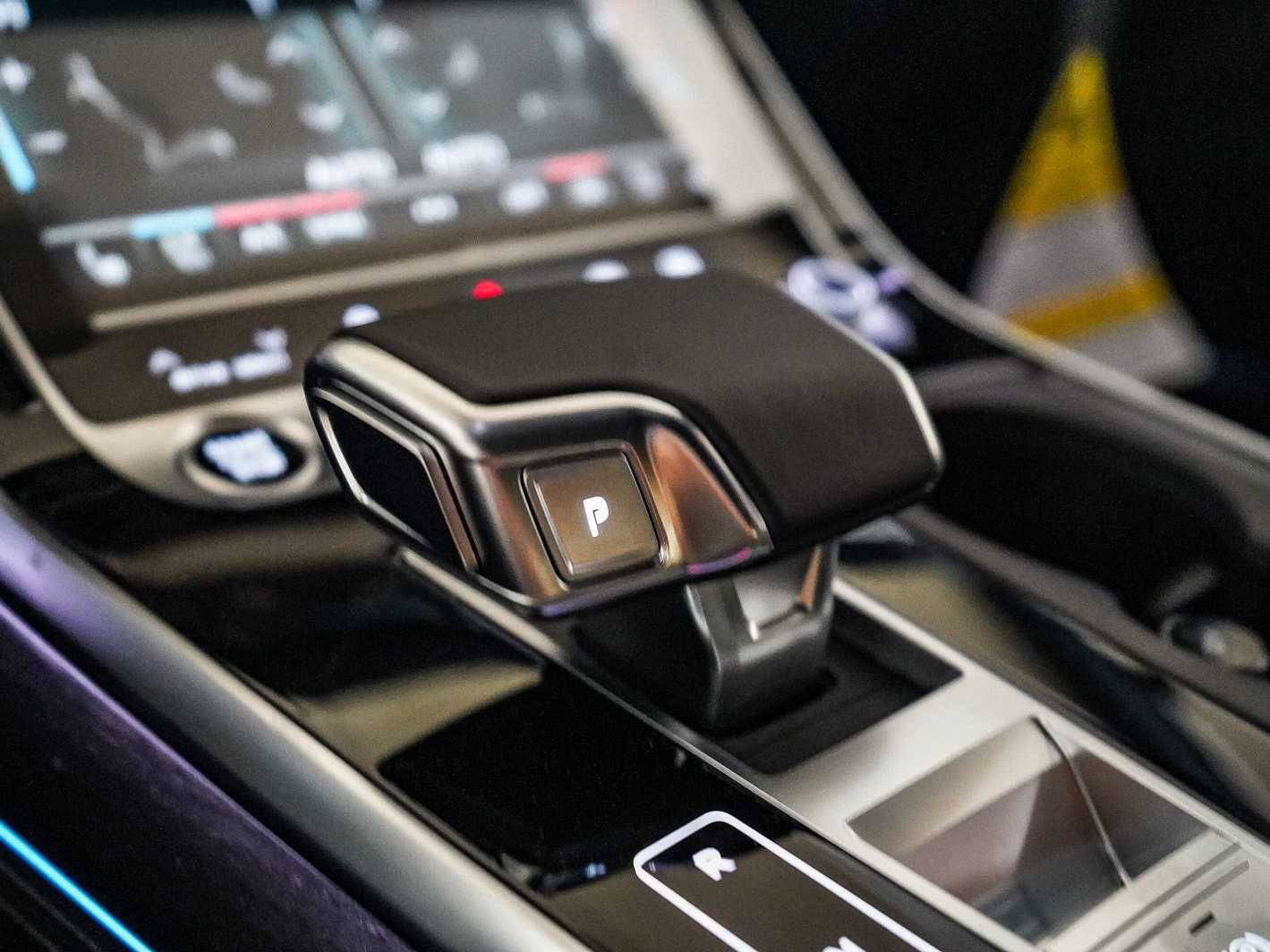 Thumbnail: 2026 Audi Q7 - 23