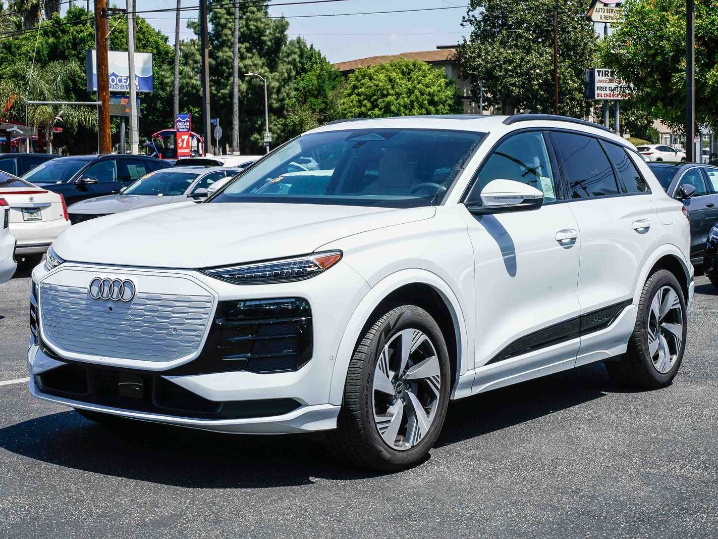 2025 Audi Q6 e-tron Premium Plus -
                  Sherman Oaks, CA