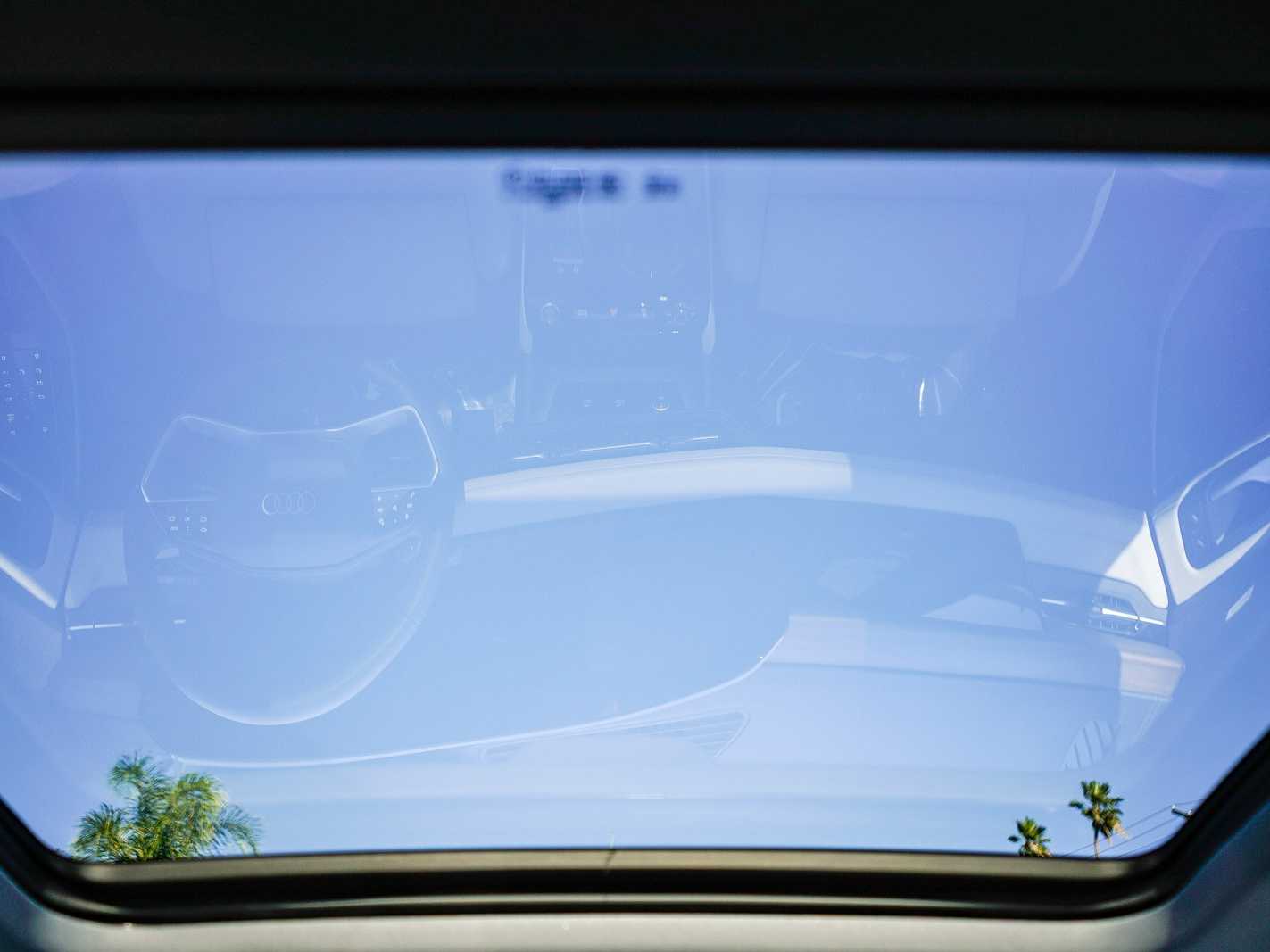 Thumbnail: 2025 Audi Q6 e-tron - 11