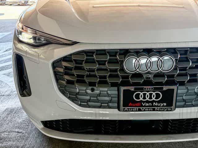 Thumbnail: 2025 Audi Q5 - 11