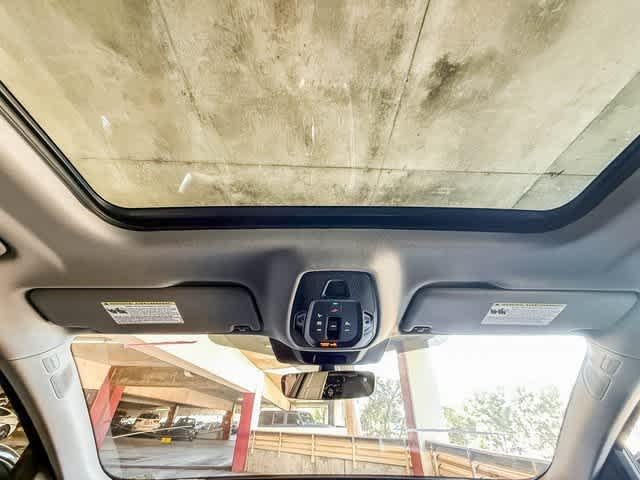 Thumbnail: 2025 Audi Q5 - 16