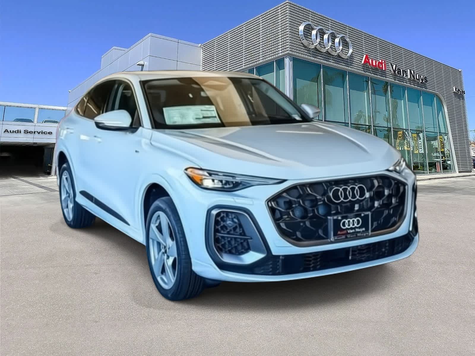 Thumbnail: 2025 Audi Q5 - 3