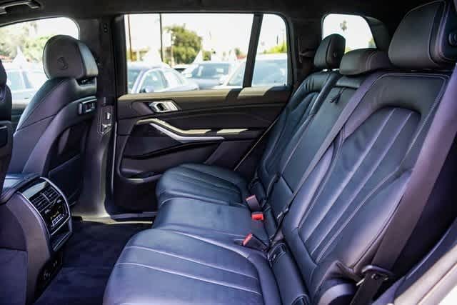 Thumbnail: 2021 BMW X7 - 18