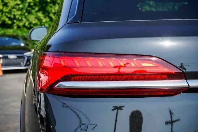 Thumbnail: 2025 Audi Q7 - 9