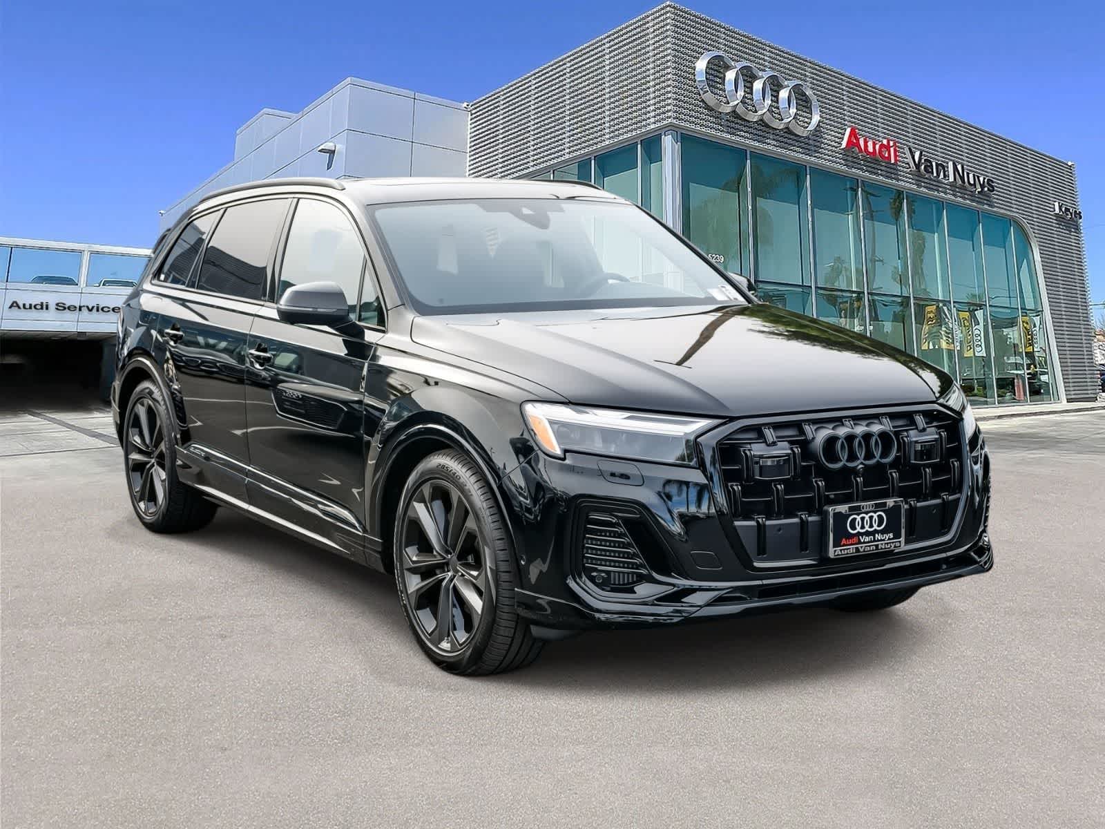 Thumbnail: 2026 Audi Q7 - 5