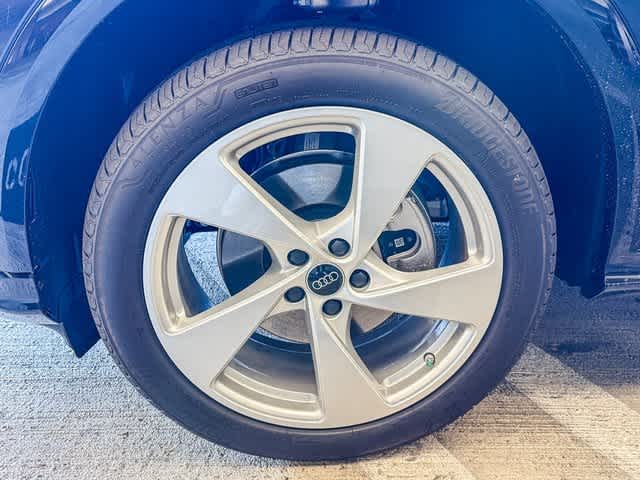 Thumbnail: 2025 Audi Q5 - 9