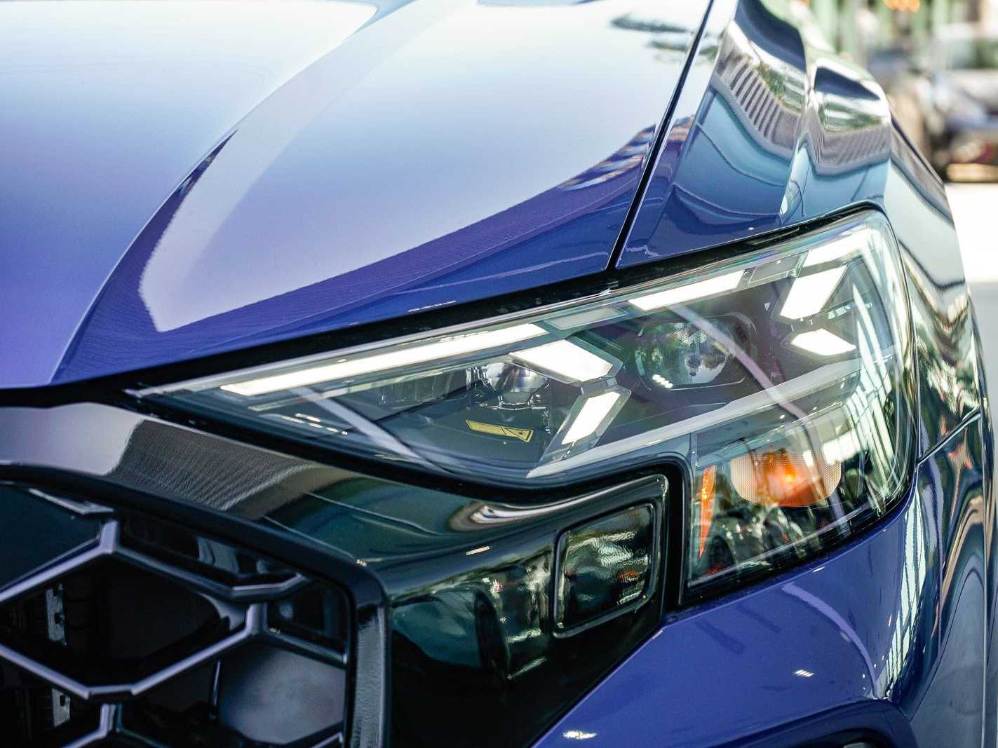 Thumbnail: 2025 Audi RS Q8 - 7