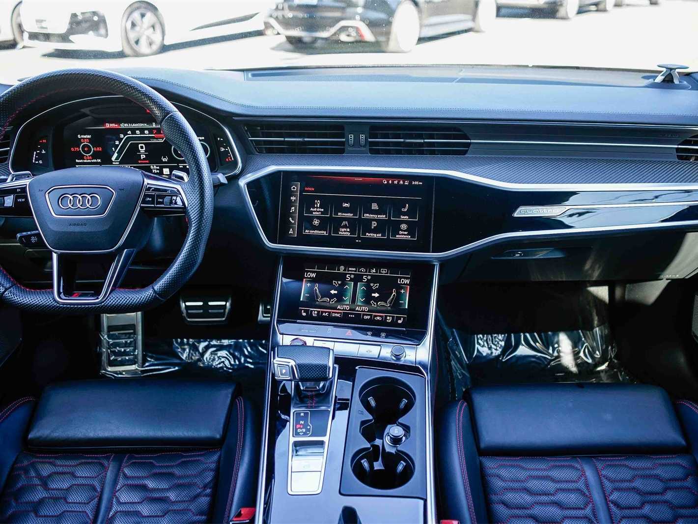 Thumbnail: 2022 Audi RS 7 - 12