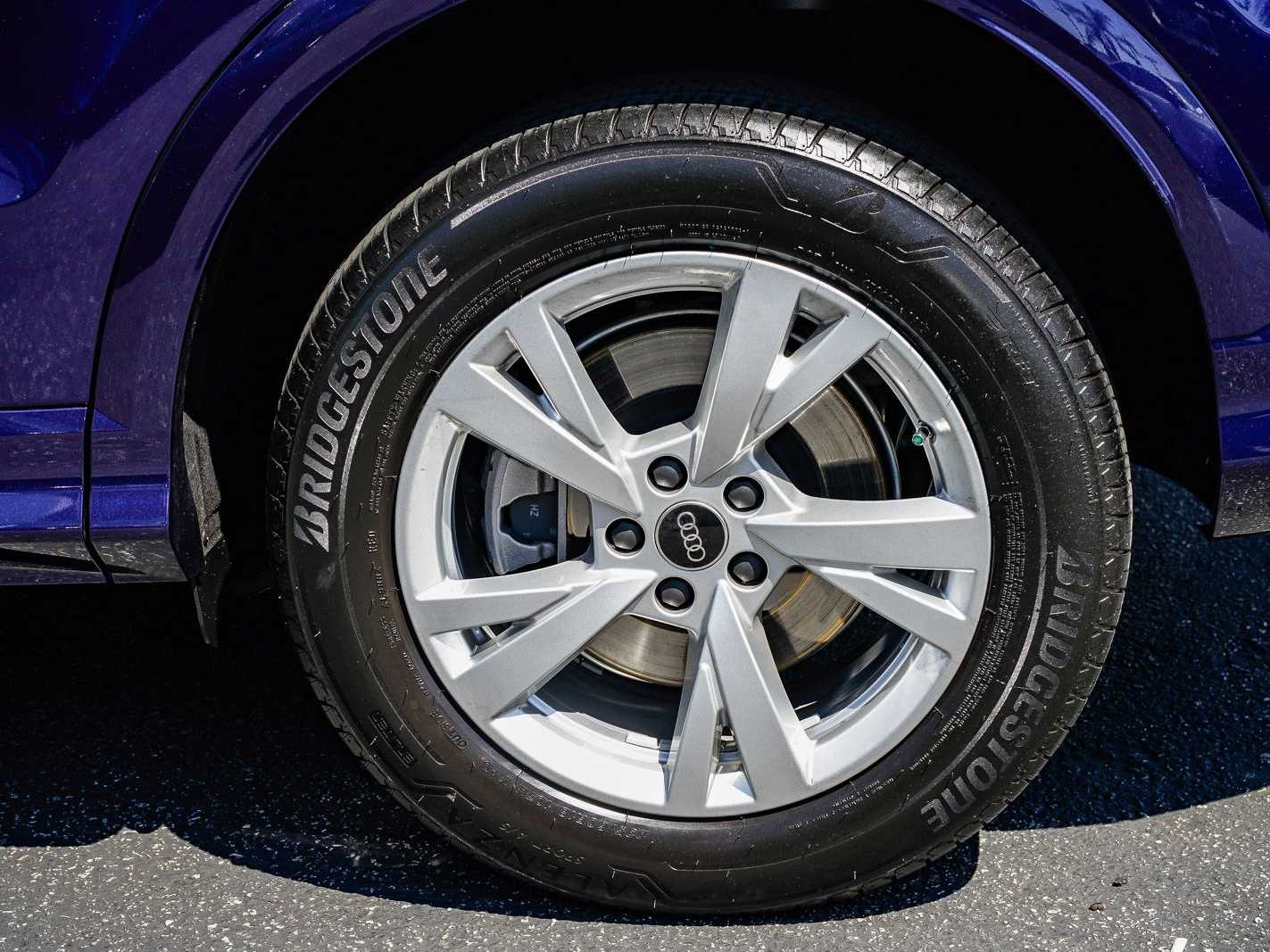 Thumbnail: 2025 Audi Q5 - 10