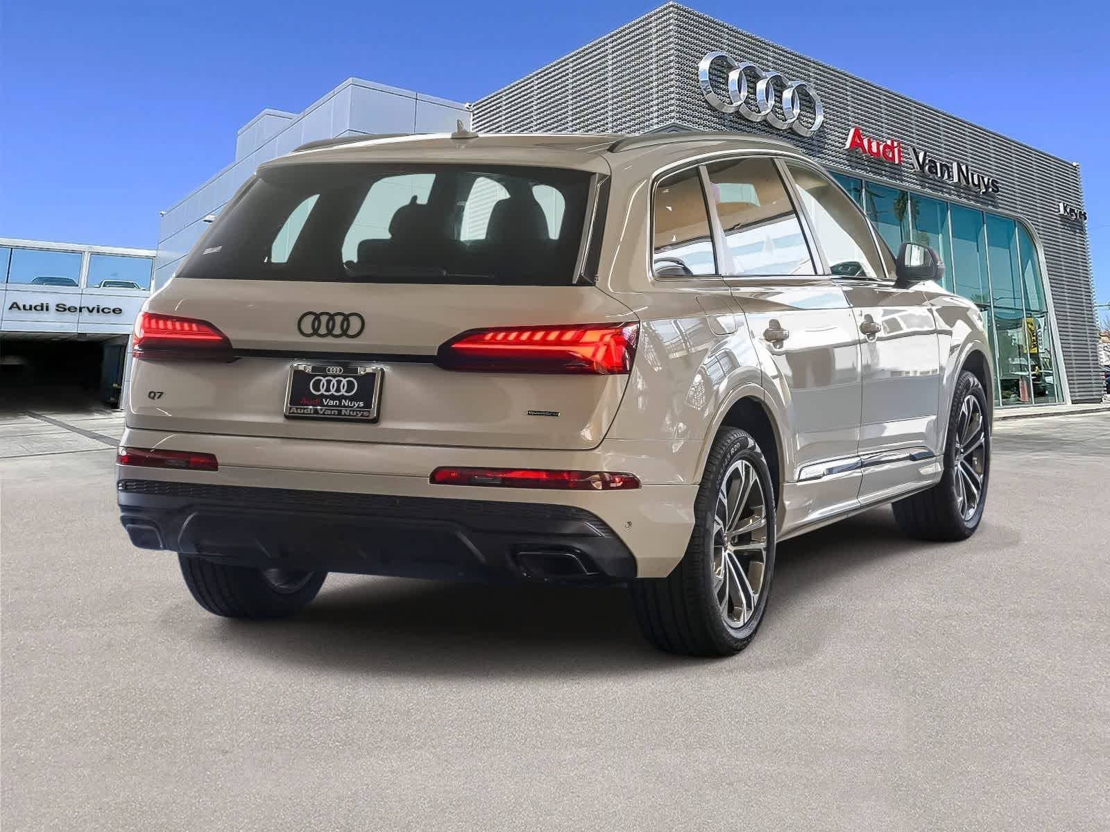 Thumbnail: 2026 Audi Q7 - 4