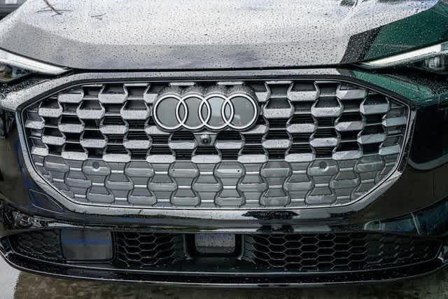 Thumbnail: 2025 Audi Q5 - 8
