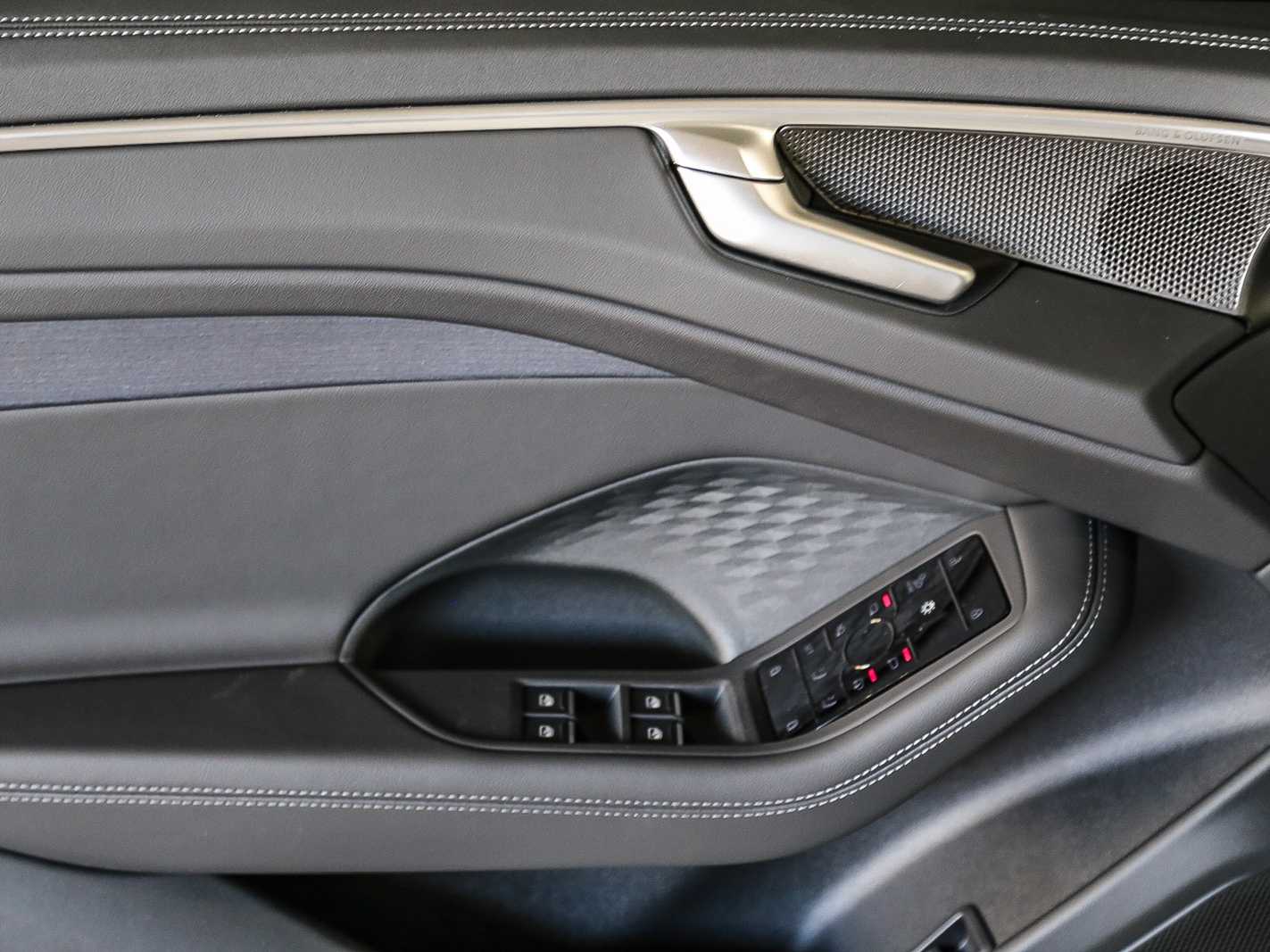 Thumbnail: 2026 Audi A6 - 20