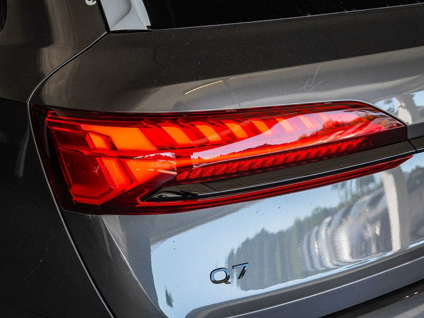 Thumbnail: 2026 Audi Q7 - 7