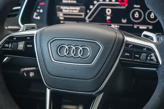 Thumbnail: 2025 Audi RS 6 - 20