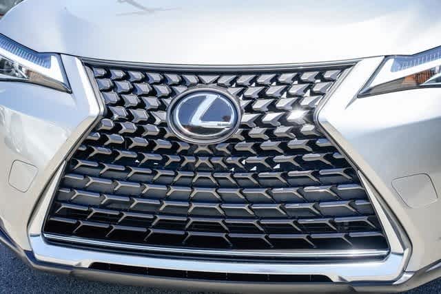 Thumbnail: 2020 Lexus UX - 8