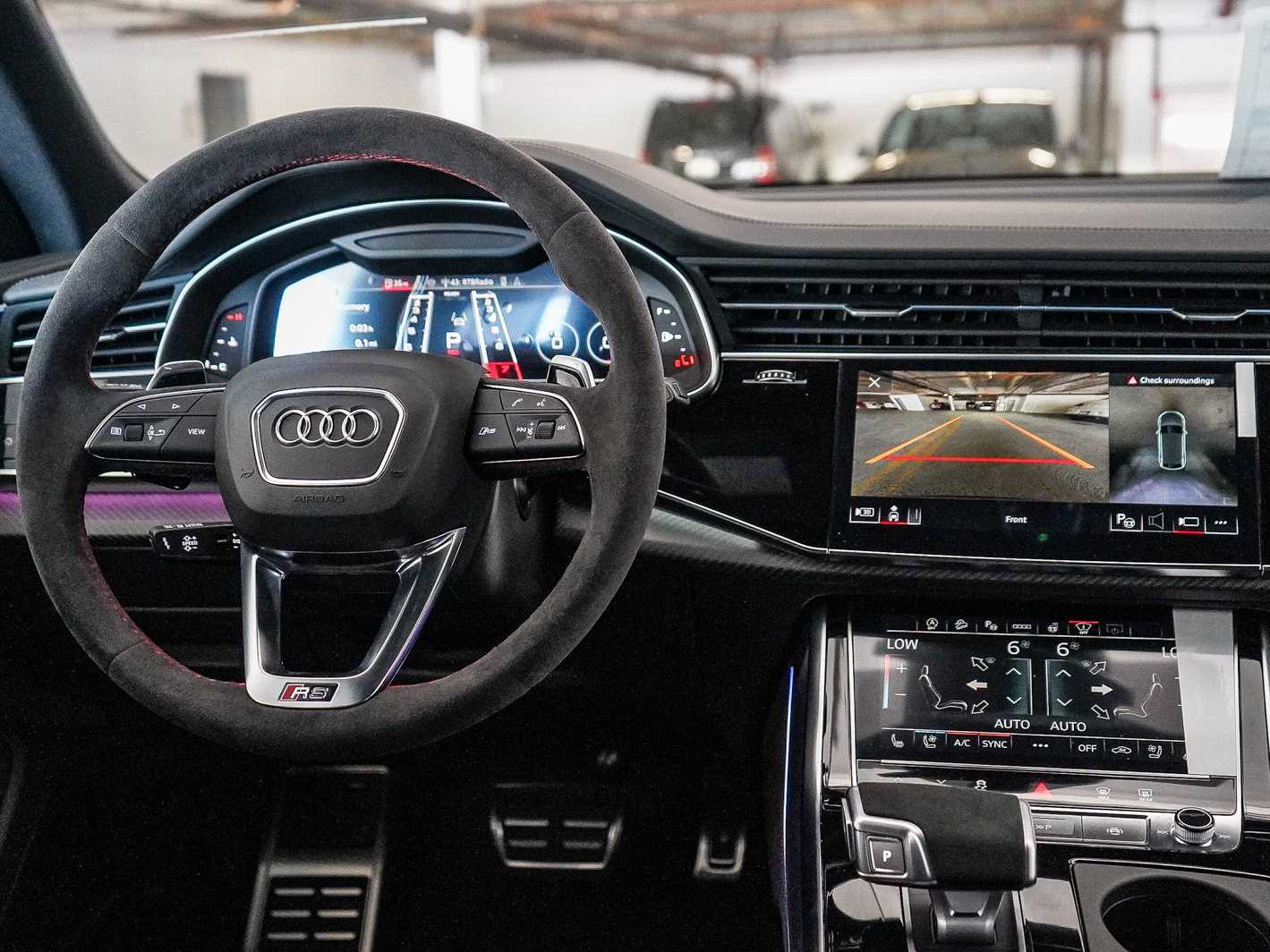 Thumbnail: 2026 Audi RS Q8 - 13