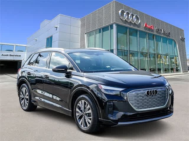 Thumbnail: 2023 Audi Q4 e-tron - 5