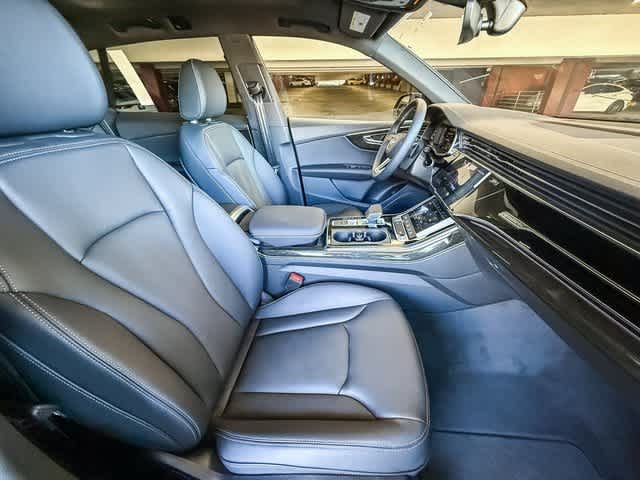 Thumbnail: 2025 Audi Q8 - 17