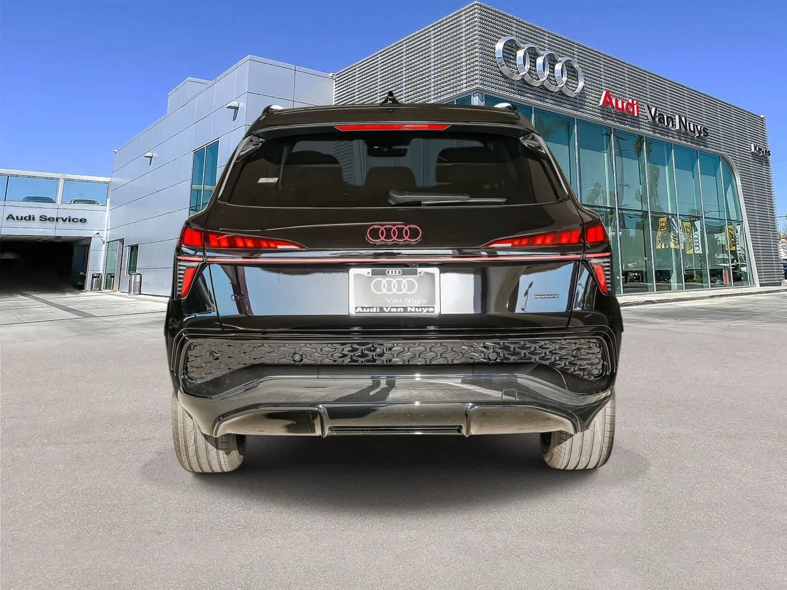 Thumbnail: 2026 Audi Q3 - 5