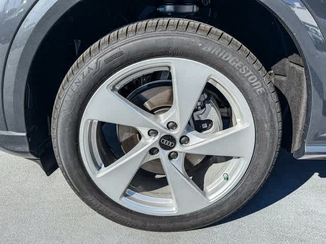 Thumbnail: 2025 Audi Q5 - 9