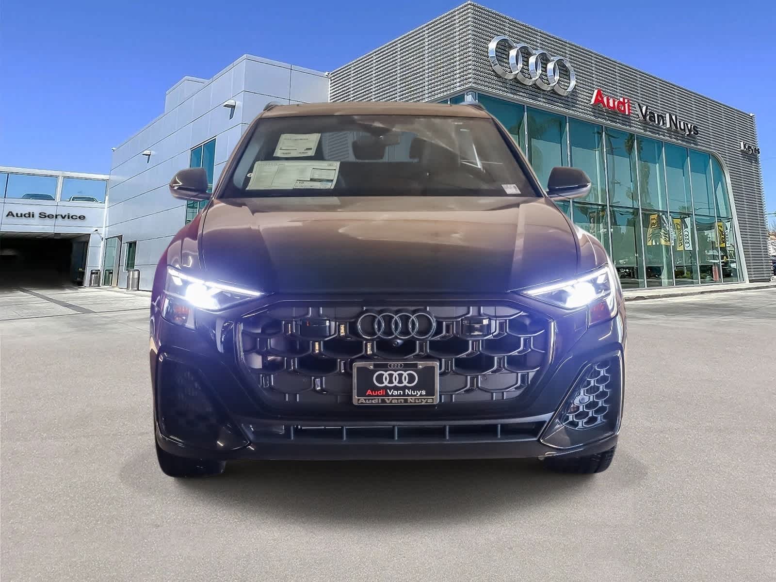 Thumbnail: 2026 Audi Q8 - 2