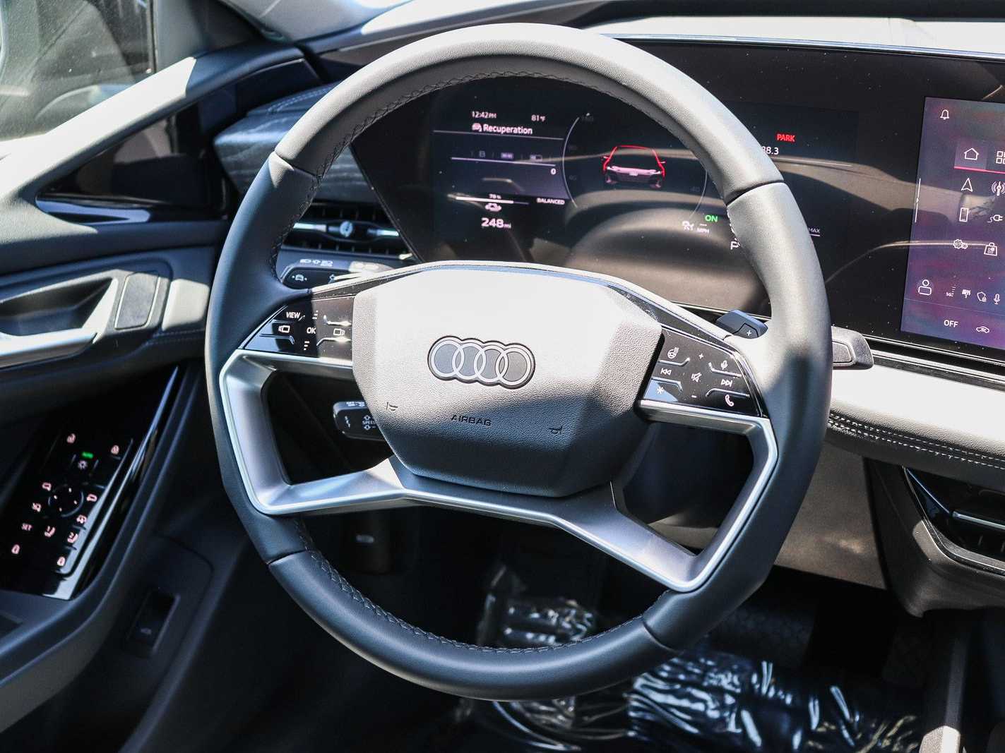 Thumbnail: 2025 Audi e-tron - 14