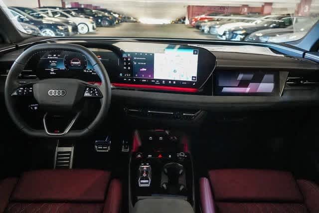 Thumbnail: 2025 Audi SQ6 e-tron - 15