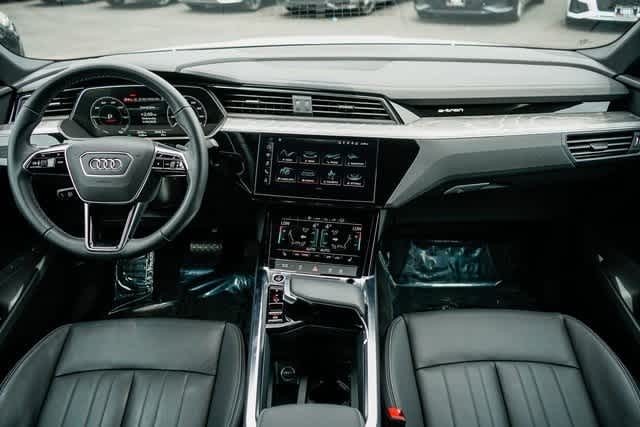 Thumbnail: 2024 Audi Q8 e-tron - 12