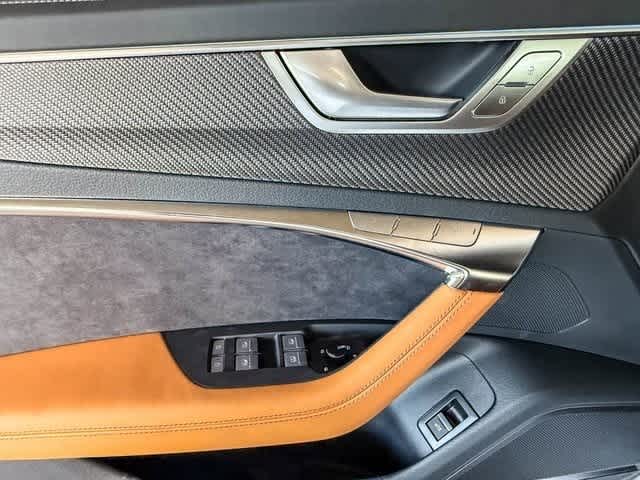 Thumbnail: 2025 Audi RS 6 - 22