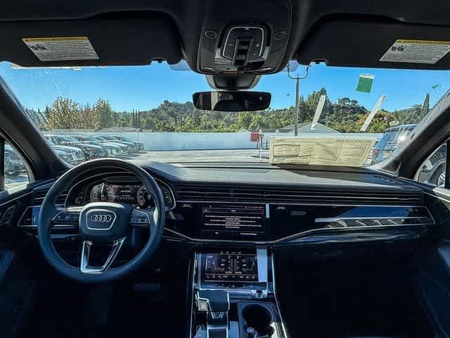 Thumbnail: 2025 Audi Q7 - 12