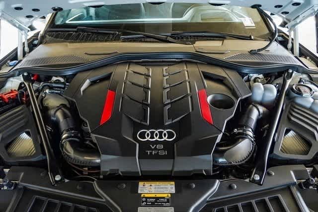 Thumbnail: 2025 Audi S8 - 29