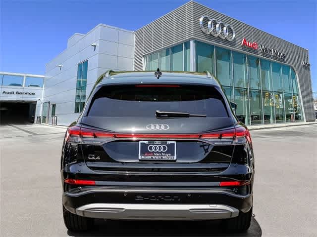 Thumbnail: 2023 Audi Q4 e-tron - 3