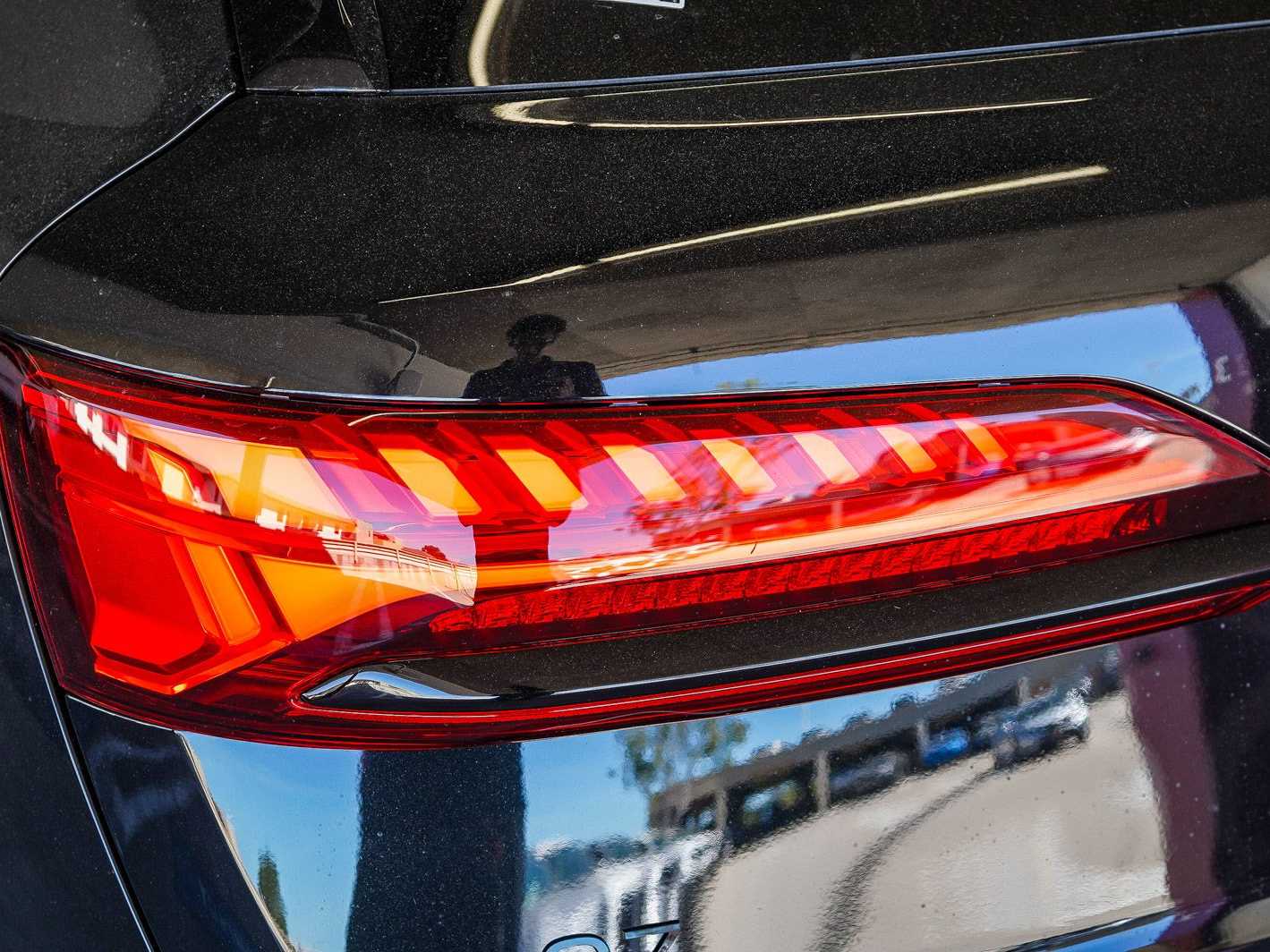 Thumbnail: 2026 Audi Q7 - 7