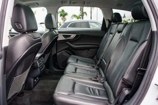 Thumbnail: 2019 Audi Q7 - 18