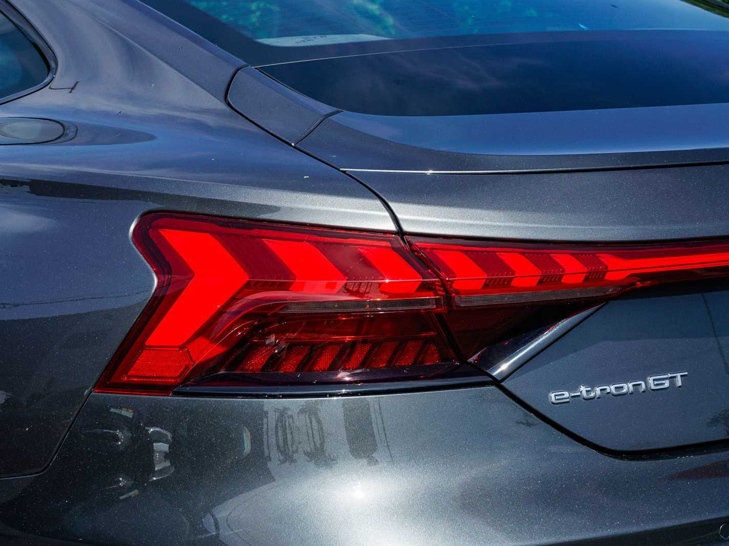 Thumbnail: 2022 Audi e-tron GT - 9