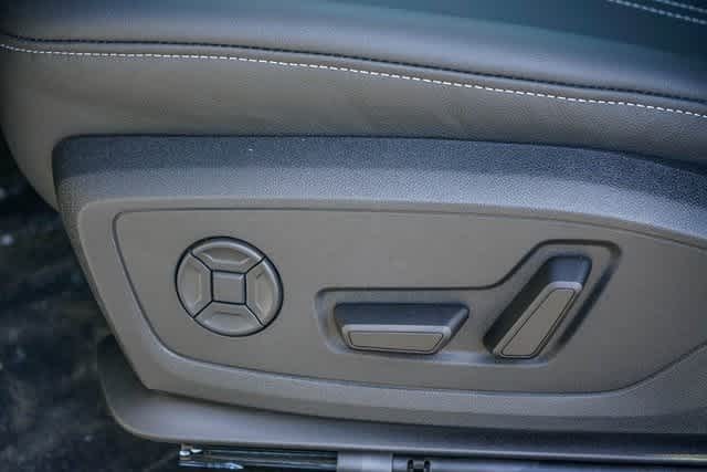 Thumbnail: 2026 Audi Q4 e-tron - 20