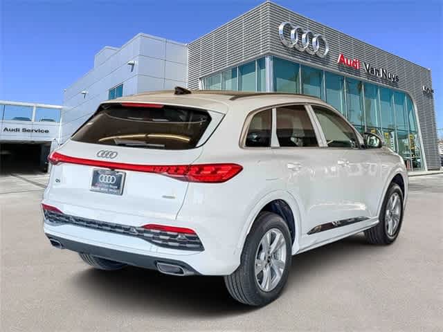 Thumbnail: 2025 Audi Q5 - 4