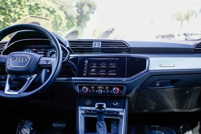 Thumbnail: 2021 Audi Q3 - 13
