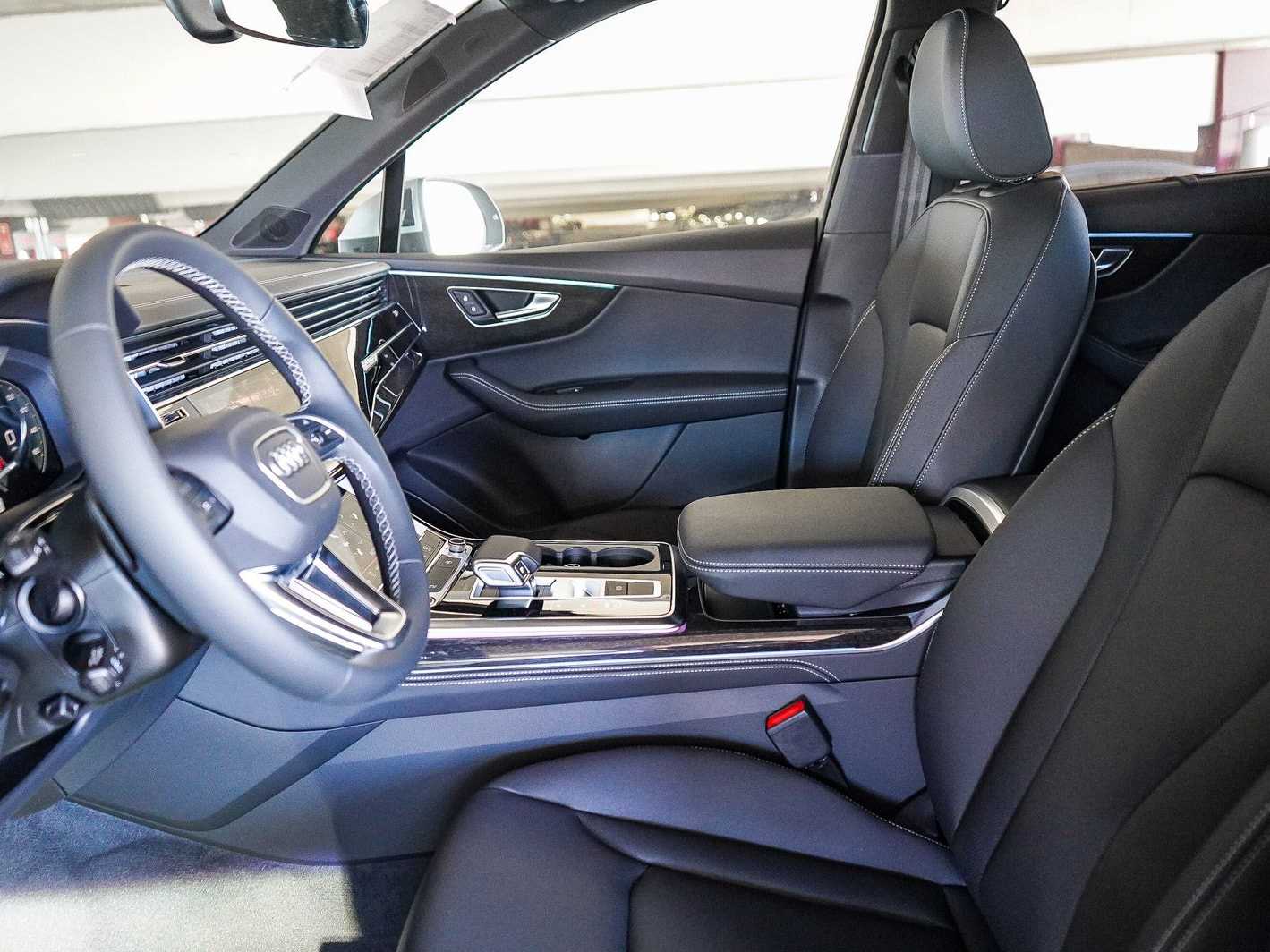 Thumbnail: 2026 Audi Q7 - 19