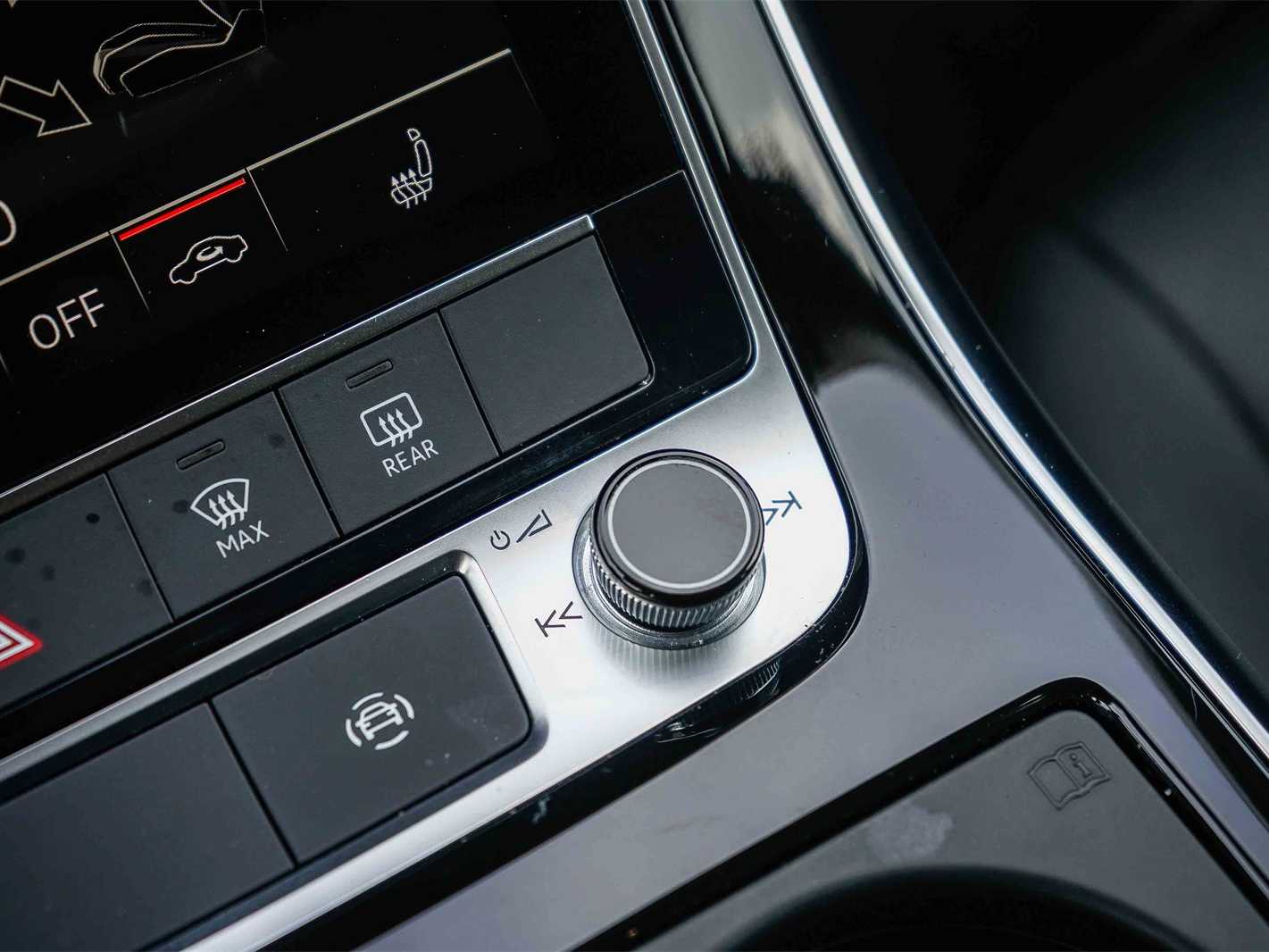 Thumbnail: 2023 Audi Q7 - 22