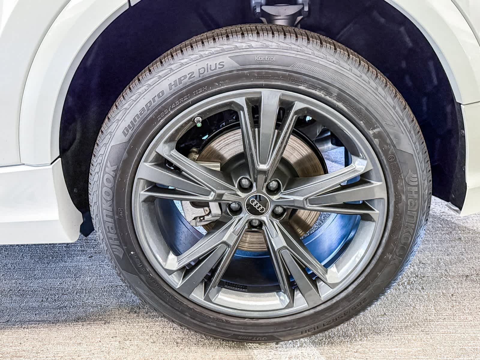 Thumbnail: 2026 Audi Q8 - 8